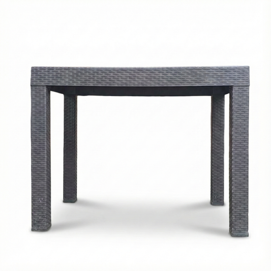 4 SEATER PLASTIC RATTAN TABLE